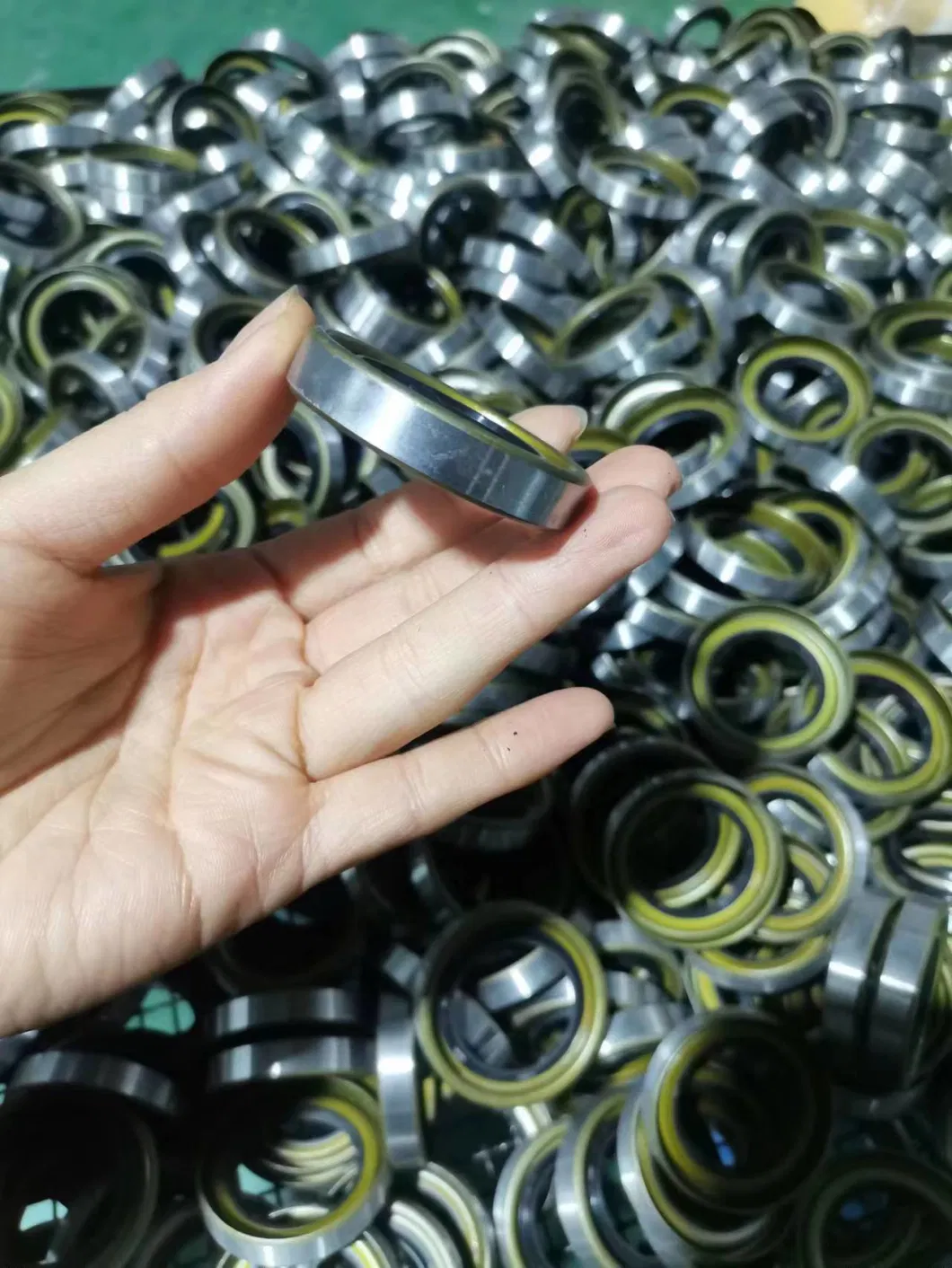 Di guarnizioni di gomma complete, comprese le guarnizioni per olio e le guarnizioni per olio NBR TG 3
