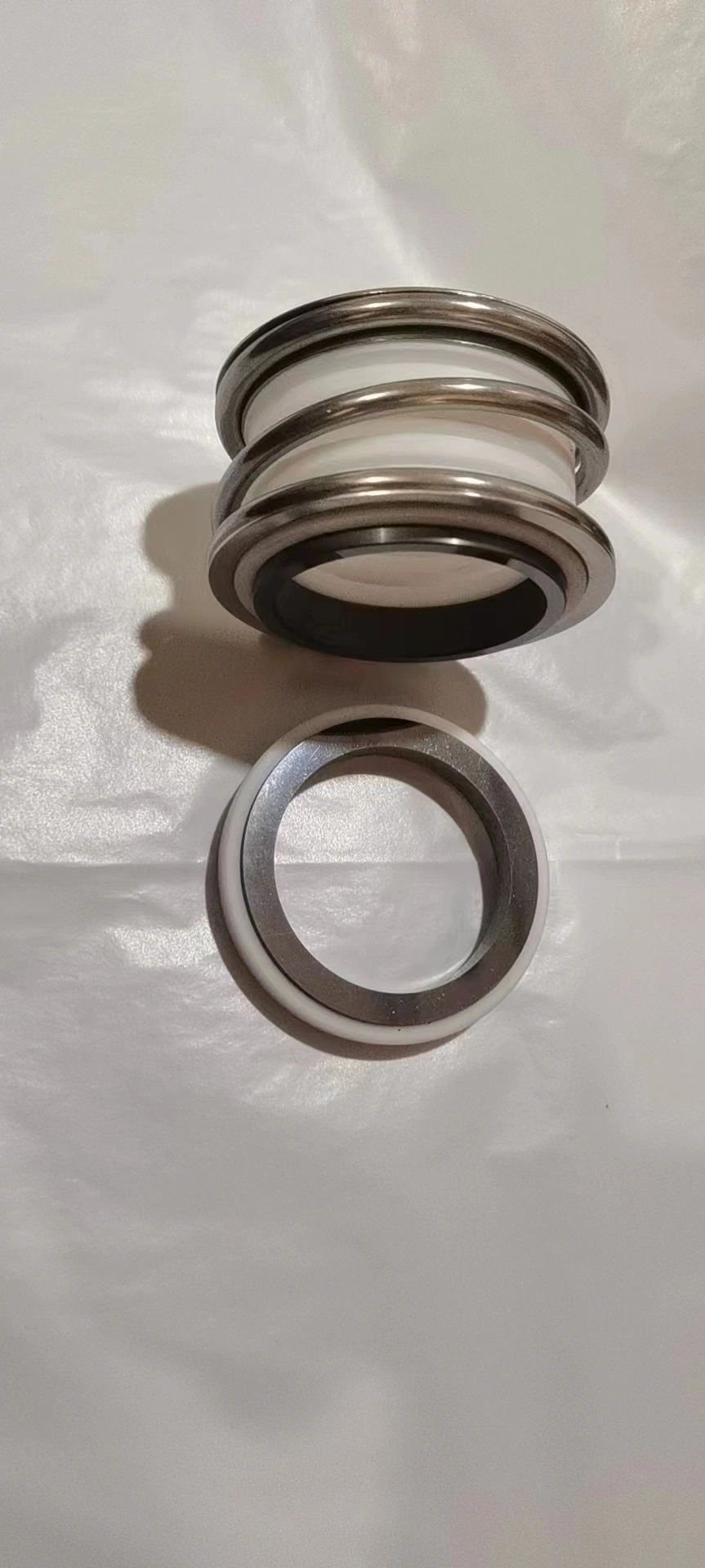 Sigillo di olio a cilindro resistente all'usura e alla corrosione e ad alta temperatura per apparecchi elettrici 2